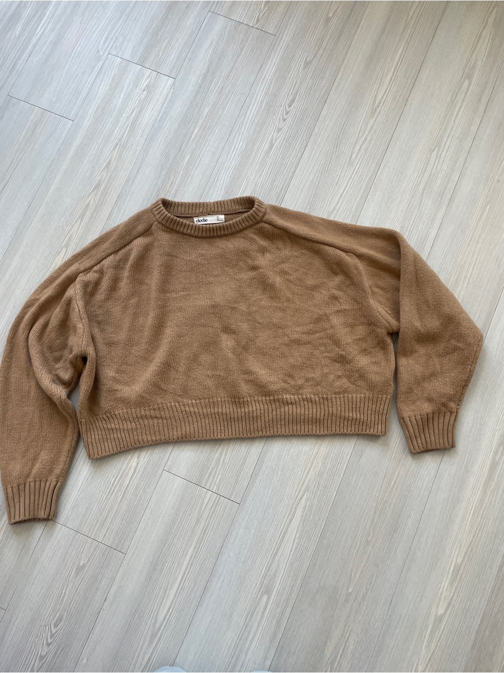 Elodie Cozy Cropped Crewneck Sweater - Camel